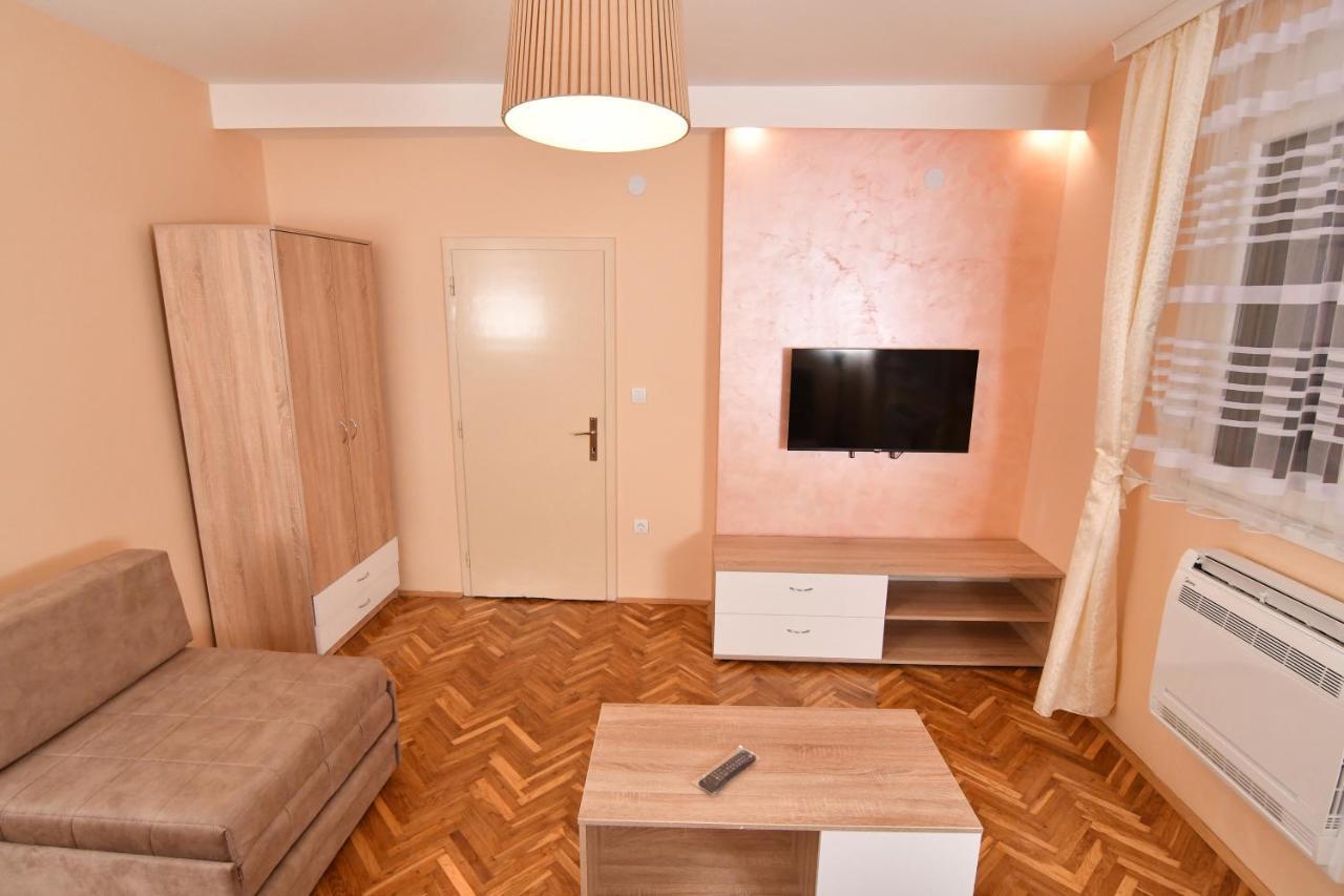 Ferienwohnung Apartman Luka Sremski Karlovci Exterior foto